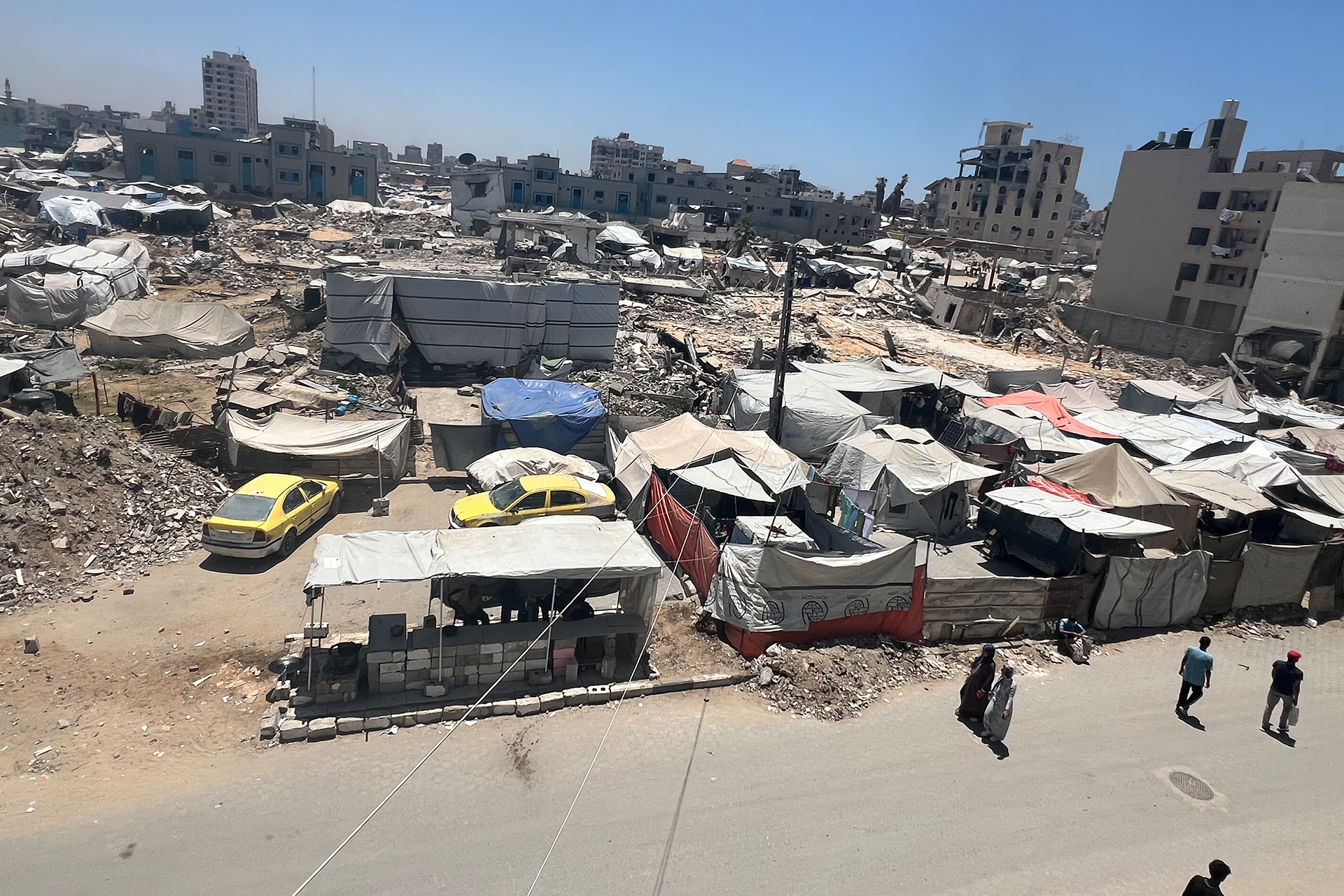 جدعون ليفي: تدمير غزة ليس عشوائيا، بل تمهيدا للتهجير القسري