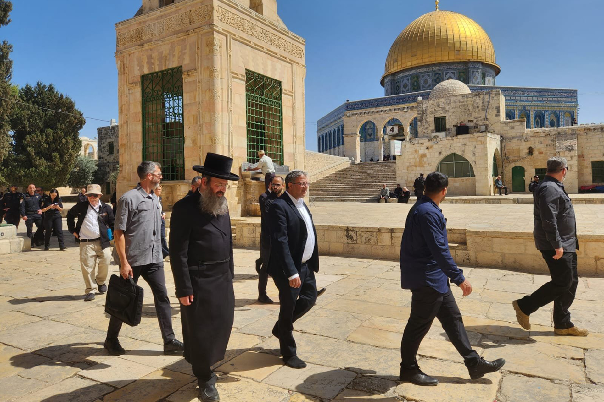 بينهم وزراء.. 22 سياسيا إسرائيليا يطالبون باقتحام "الأقصى" في ذكرى احتلاله