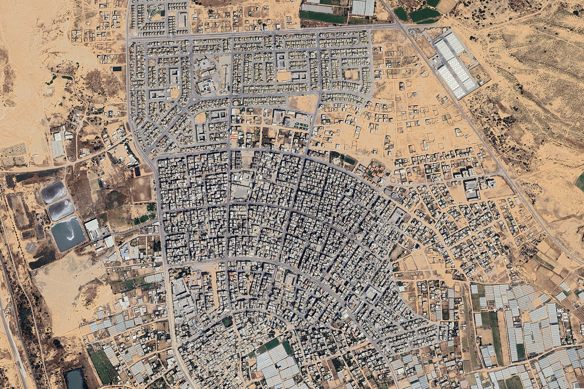 هل بقيت معالم للحياة؟ خرائط غوغل تكشف مشاهد مرعبة من غزة