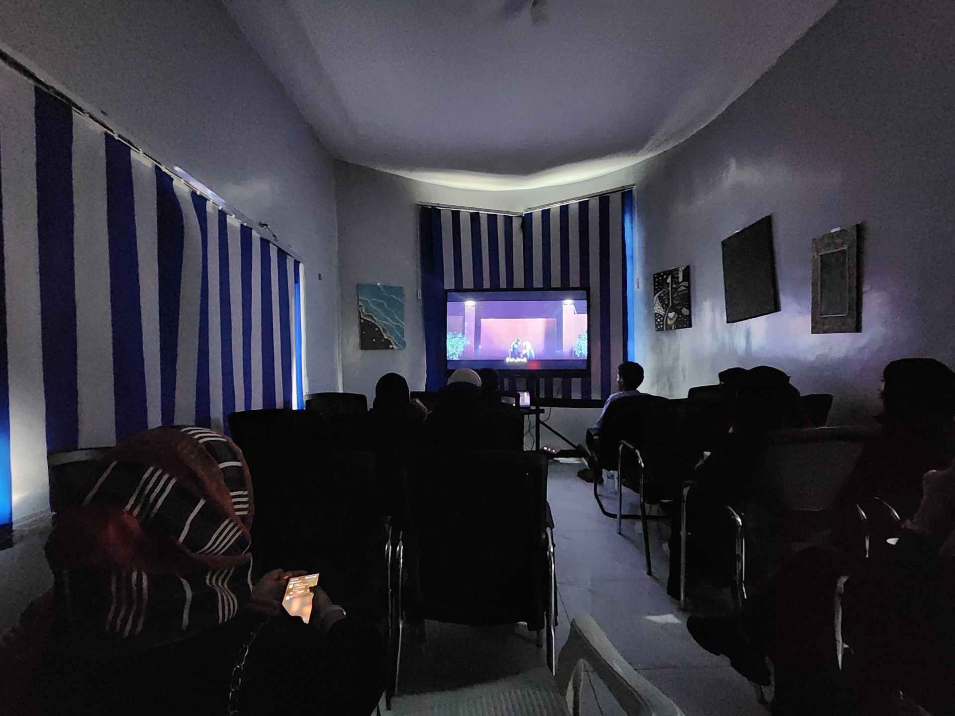 مقاومة بالضوء.. محاولات لبعث السينما اليمنية من تحت الركام والحصار