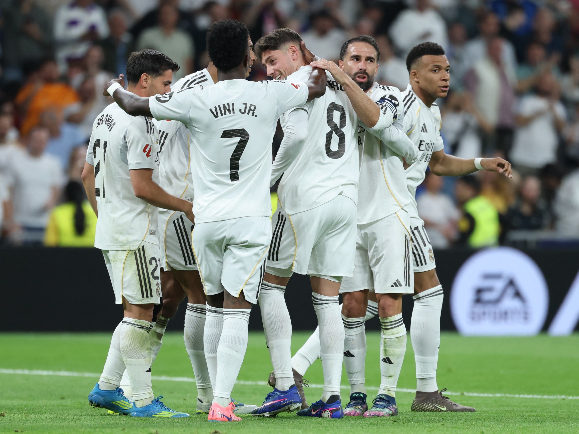 ريال مدريد يحقق في مشاجرة نجميه الدامية