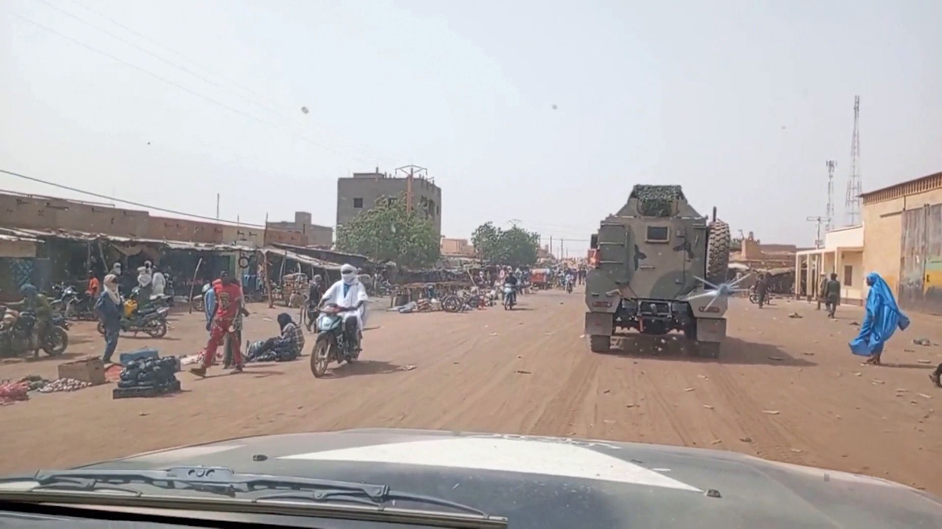 اتساع رقعة المواجهات بين الجيش المالي والجماعات المسلحة