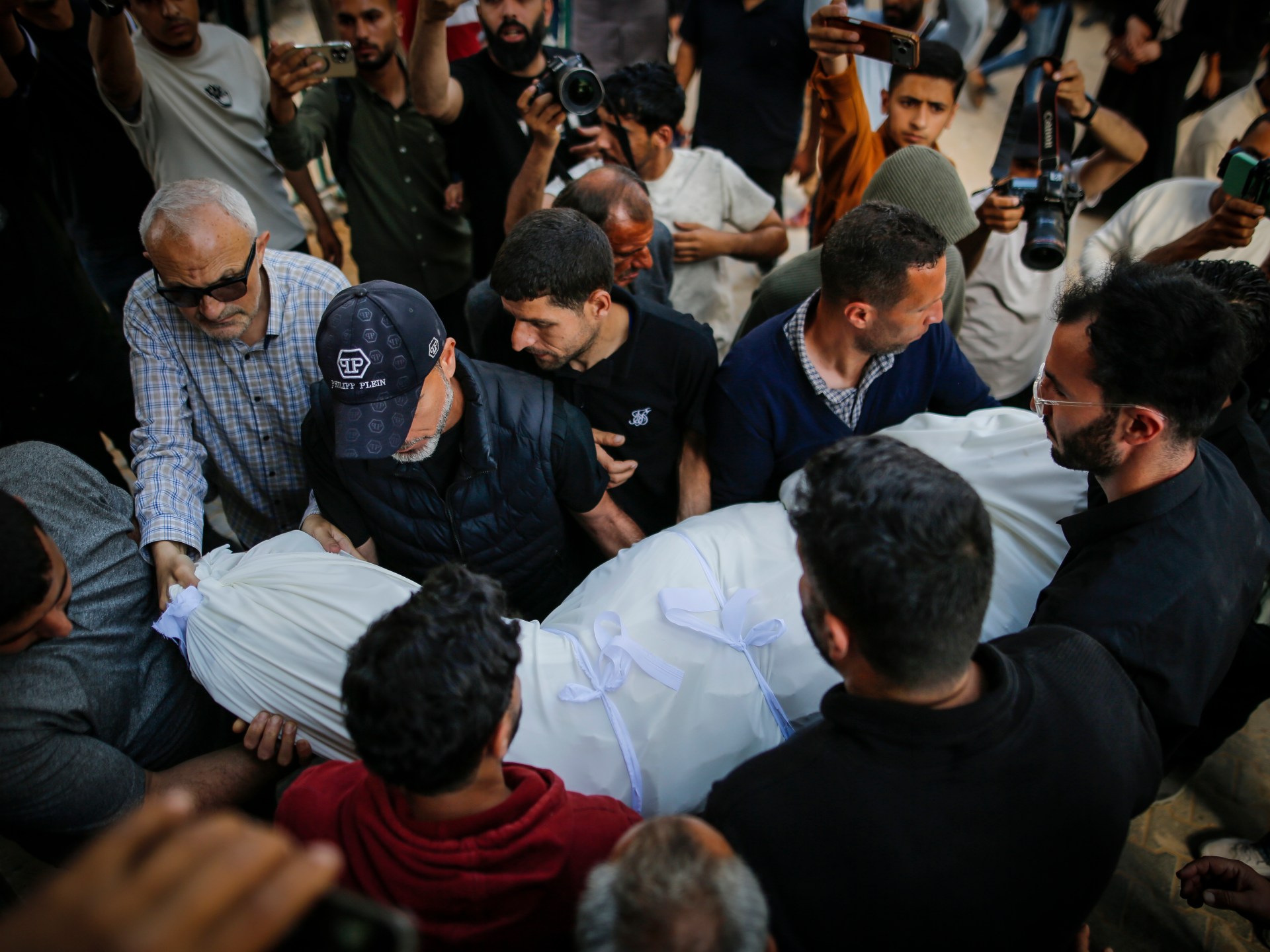 هارتس : كيف تدفع إسرائيل قطاع غزة نحو الفوضى؟