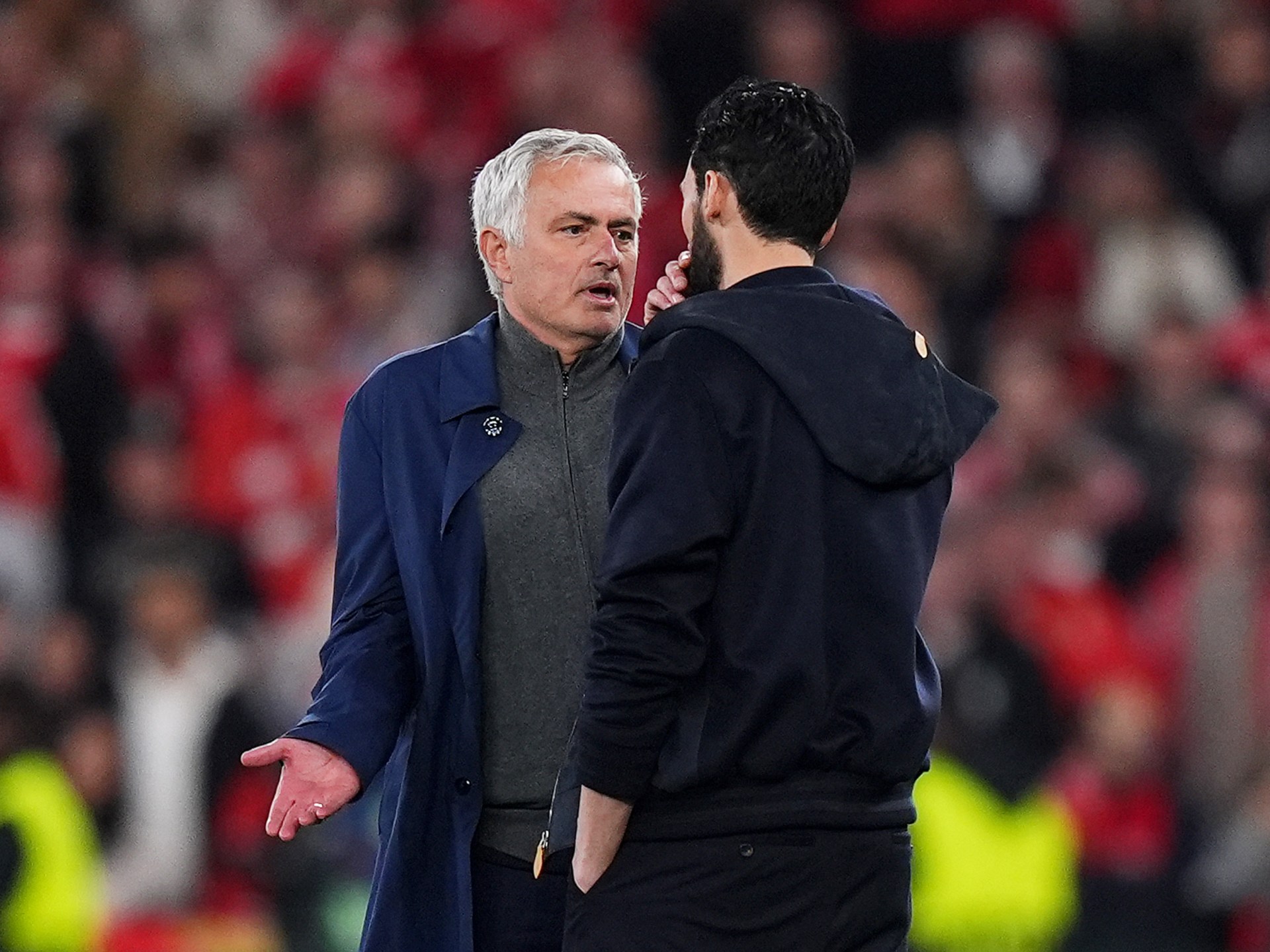 مورينيو يفتح باب عودته التاريخية لتدريب ريال مدريد وأربيلوا يرحب