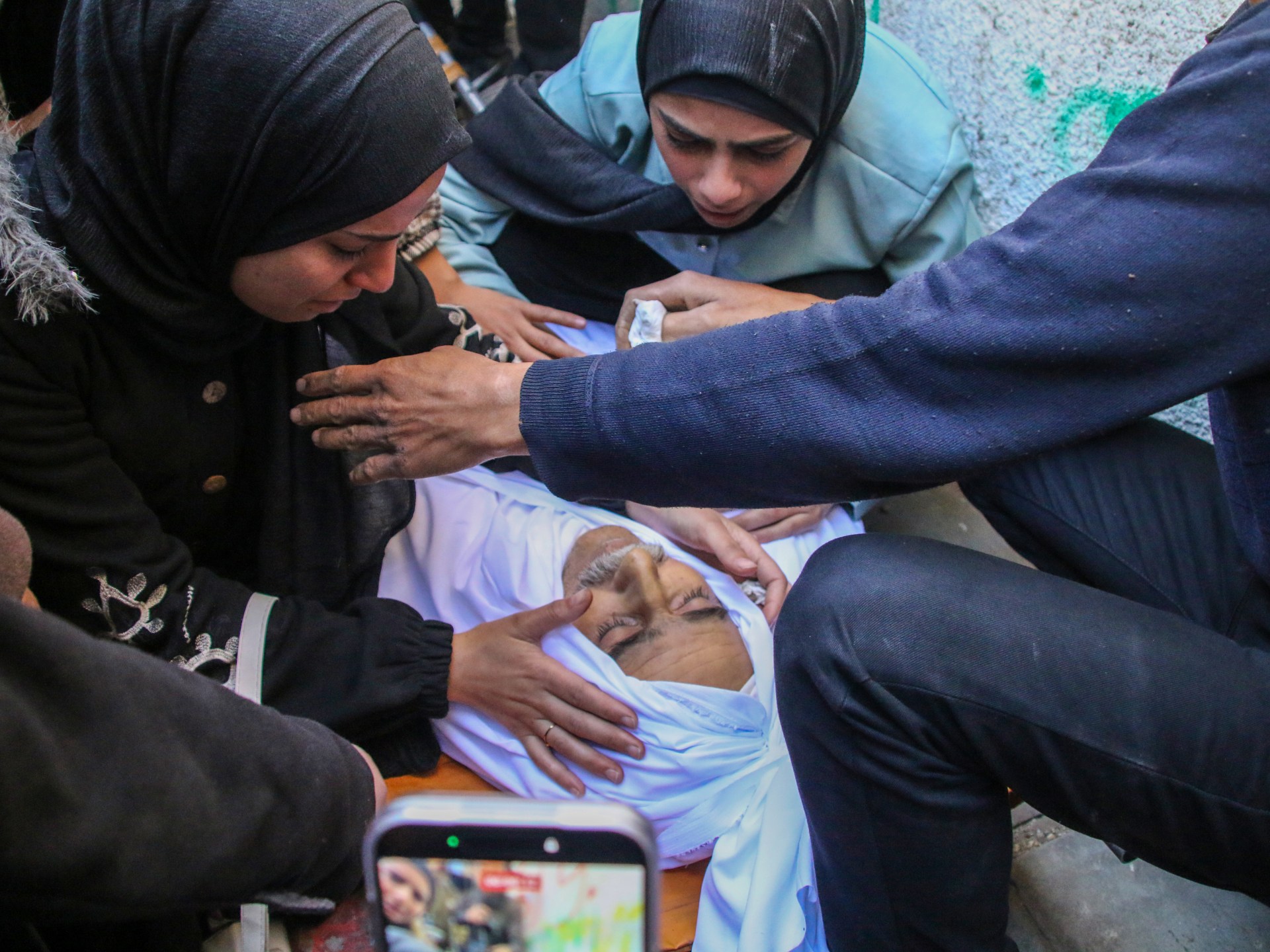 شهيدان و10 مصابين بهجمات إسرائيلية على غزة