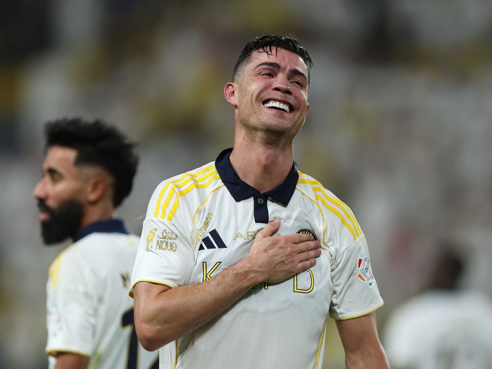 بعد 14 محاولة.. كريستيانو رونالدو يقود النصر للتتويج بلقب الدوري السعودي (فيديو)