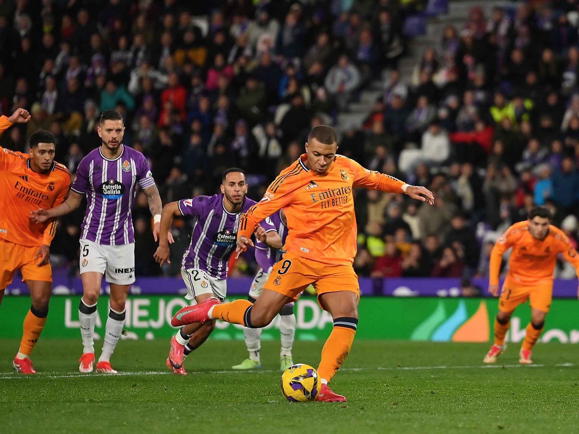 بين طوفان ريال مدريد وجفاف ليفربول.. القصة الكاملة لملوك ركلات الجزاء في أوروبا