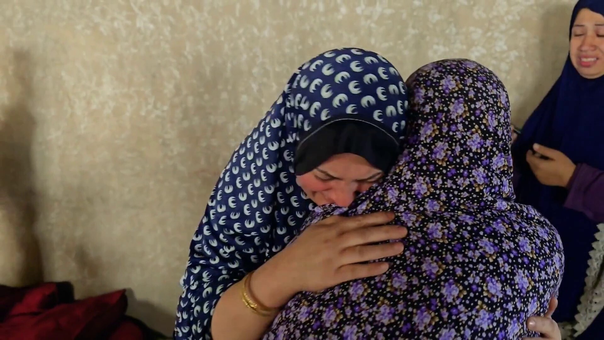 بعد إبلاغها باستشهاده.. عائلة غزية تتلقى خبرا مفرحا عن مصير ابنها الأسير