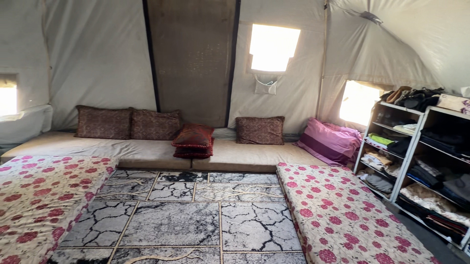 الخيمة بين نكبتي فلسطين.. من صدمة الرحيل الأول إلى فاجعة الإبادة