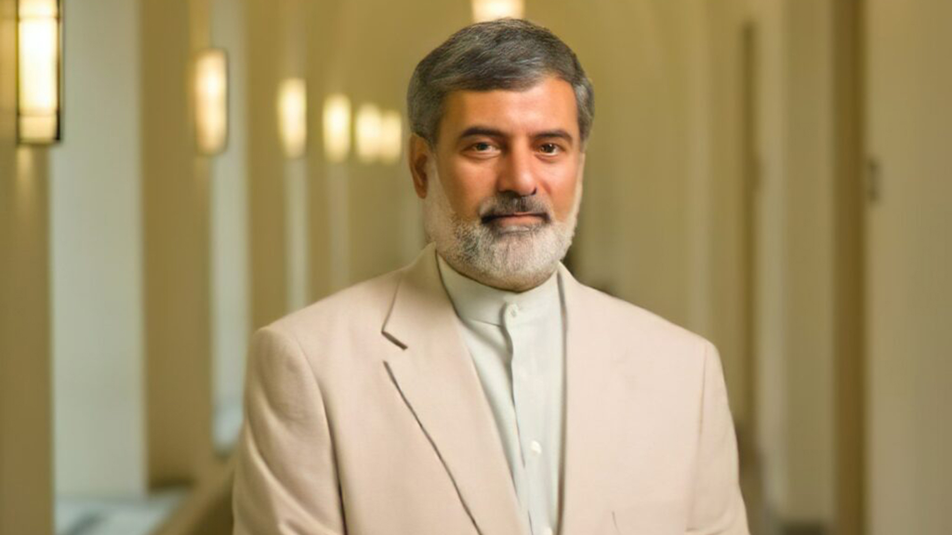 مفكر إيراني: إيران انتصرت في الحرب لكن بثمن باهظ