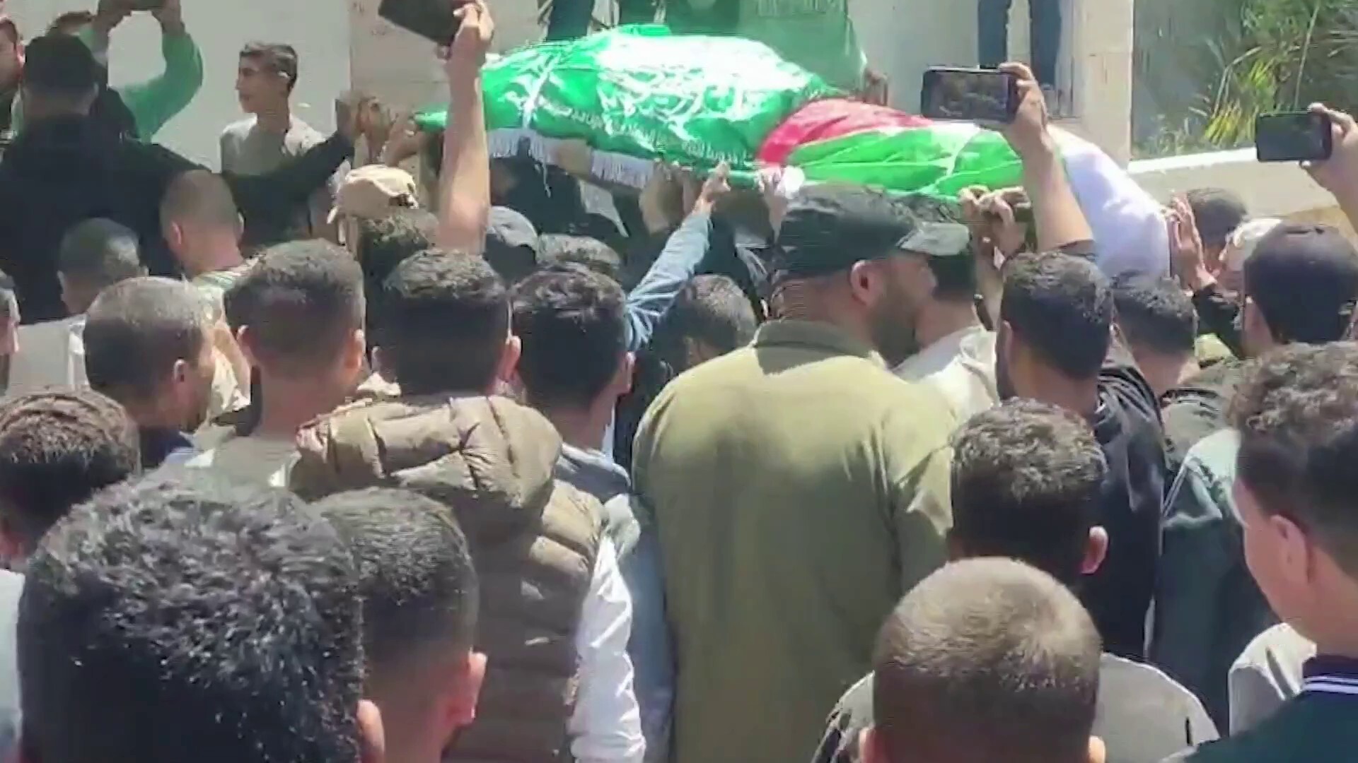 نفخر باستشهاده.. عائلة عز الدين الحداد تودعه بكلمات مؤثرة