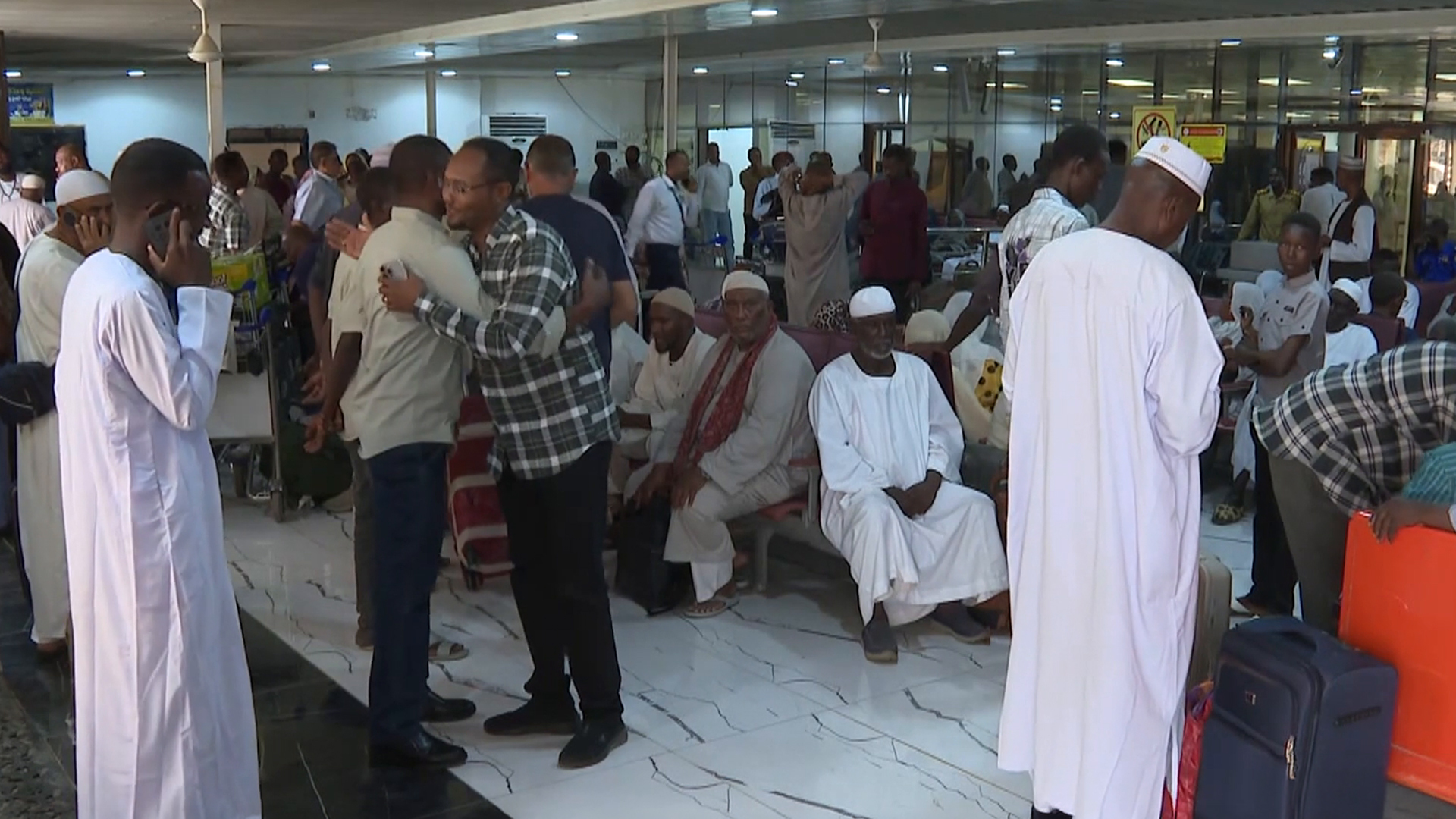 موسم حج استثنائي للسودانيين في ظل الحرب وشح الإمكانات