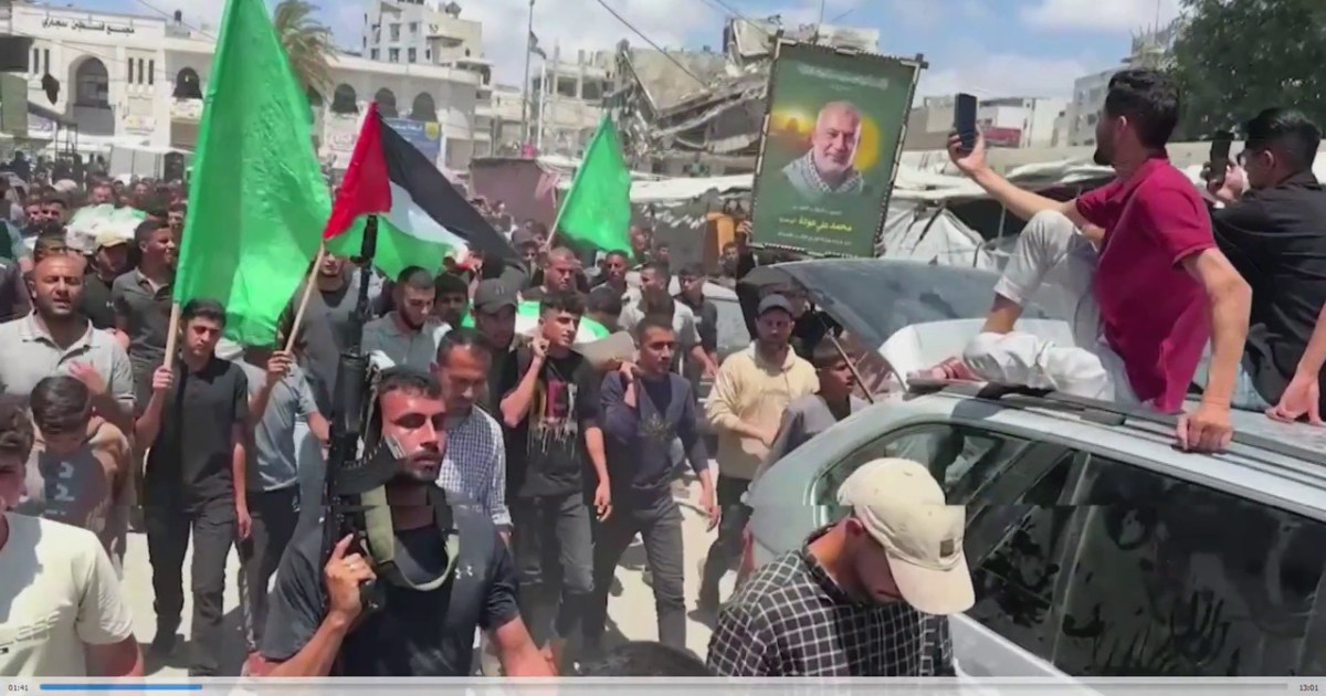 وصفه الاحتلال بـ"آخر القادة الكبار".. غزة تشيع القيادي في القسام محمد عودة