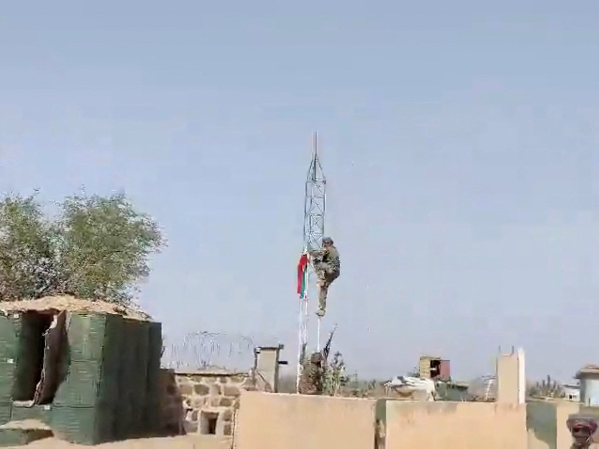 اتهام ضباط بالجيش المالي بالعمل مع "الجهاديين والانفصاليين"