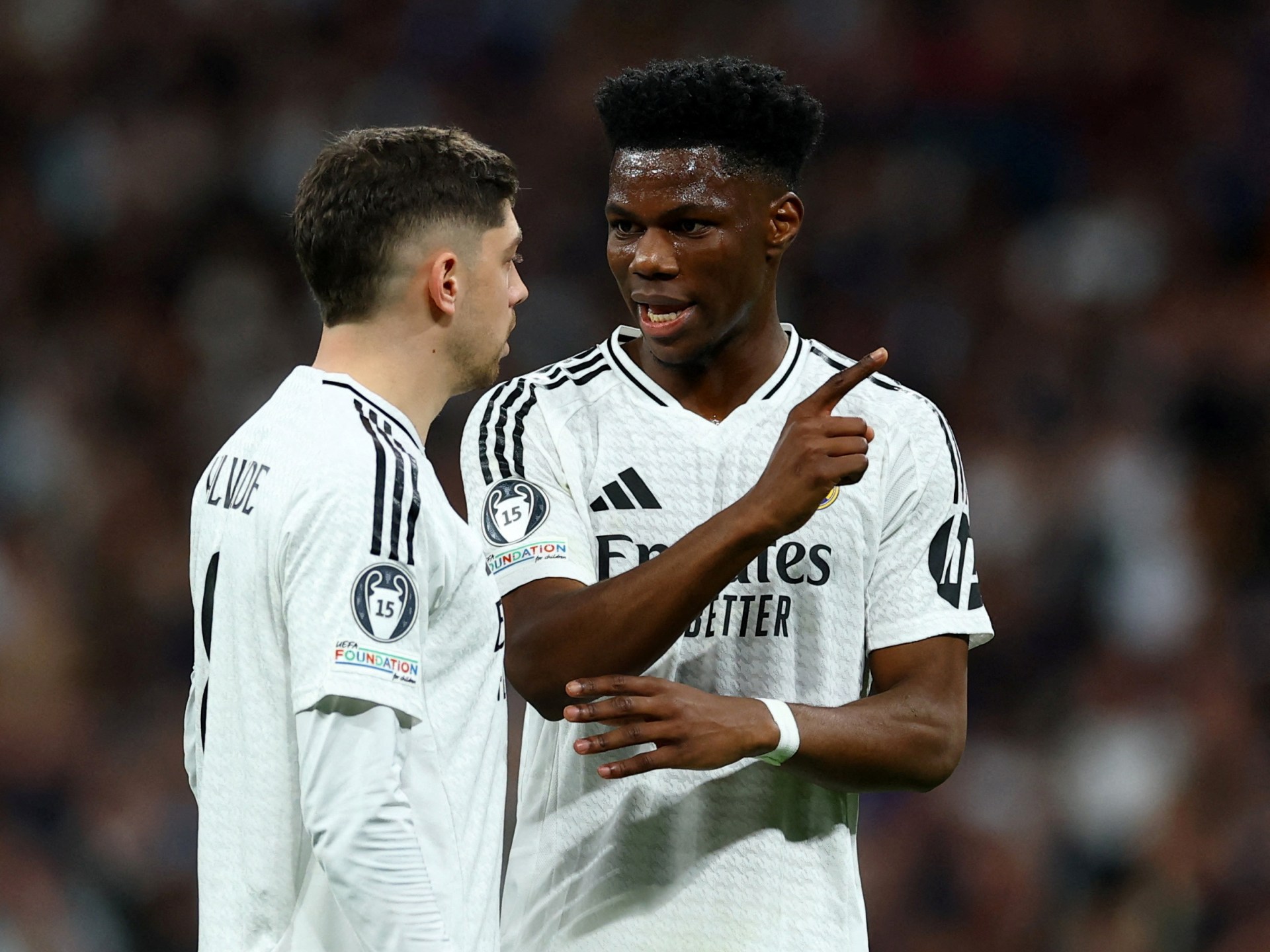 اعتذار وغرامة مليونية.. ريال مدريد يعلن انتهاء أزمة فالفيردي وتشواميني