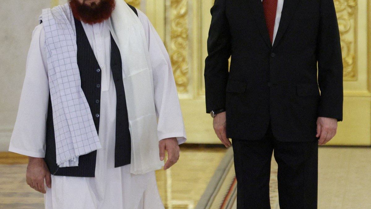 "أبغض عدوك هوناً ما".. دلالات ومجالات الصداقة الجديدة بين الروس والأفغان