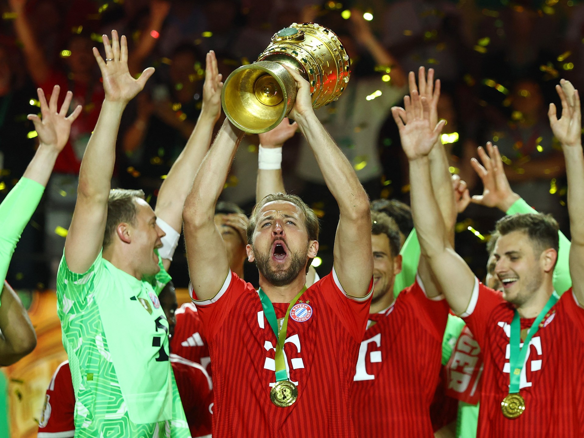 شاهد.. "هاتريك" كين يقود بايرن ميونخ إلى التتويج بكأس ألمانيا