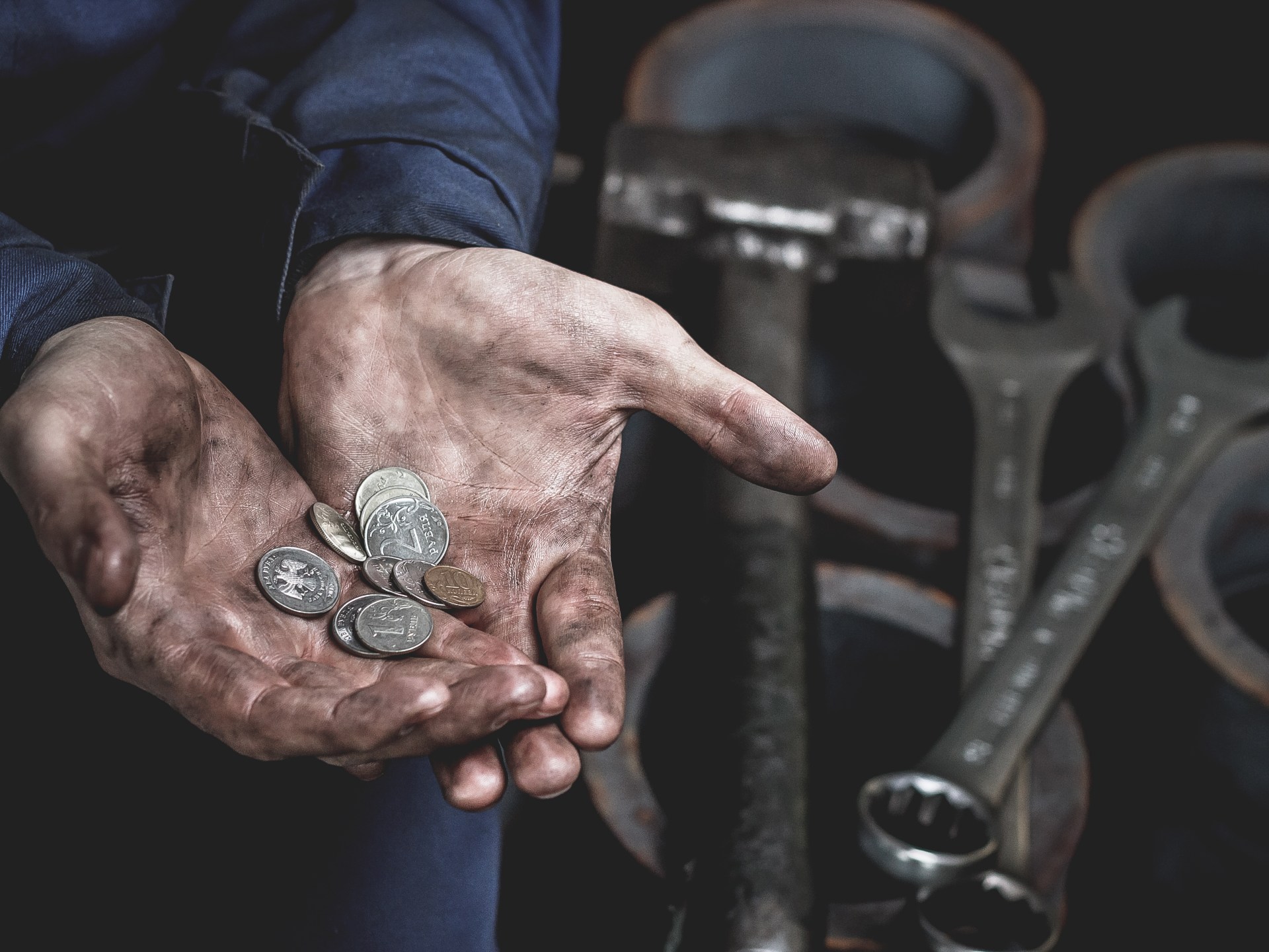 أكاديميون يتوقعون 35 عاما من الفقر.. ما الذي ينتظر روسيا؟