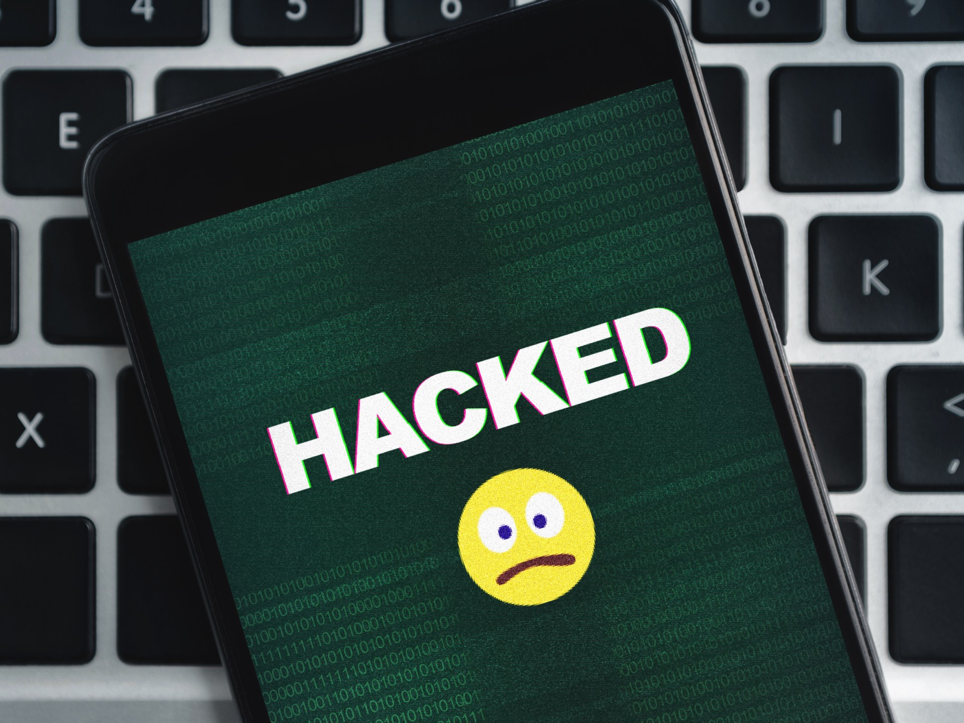 هكذا يحول الهاكرز الـ"إيموجي" إلى سلاح رقمي