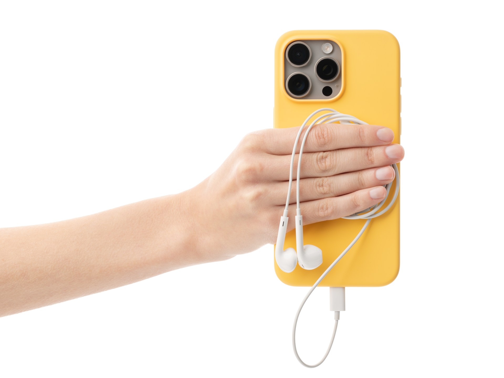 استثمر في أذنيك.. دليل الاستماع الآمن في عصر السماعات الذكية