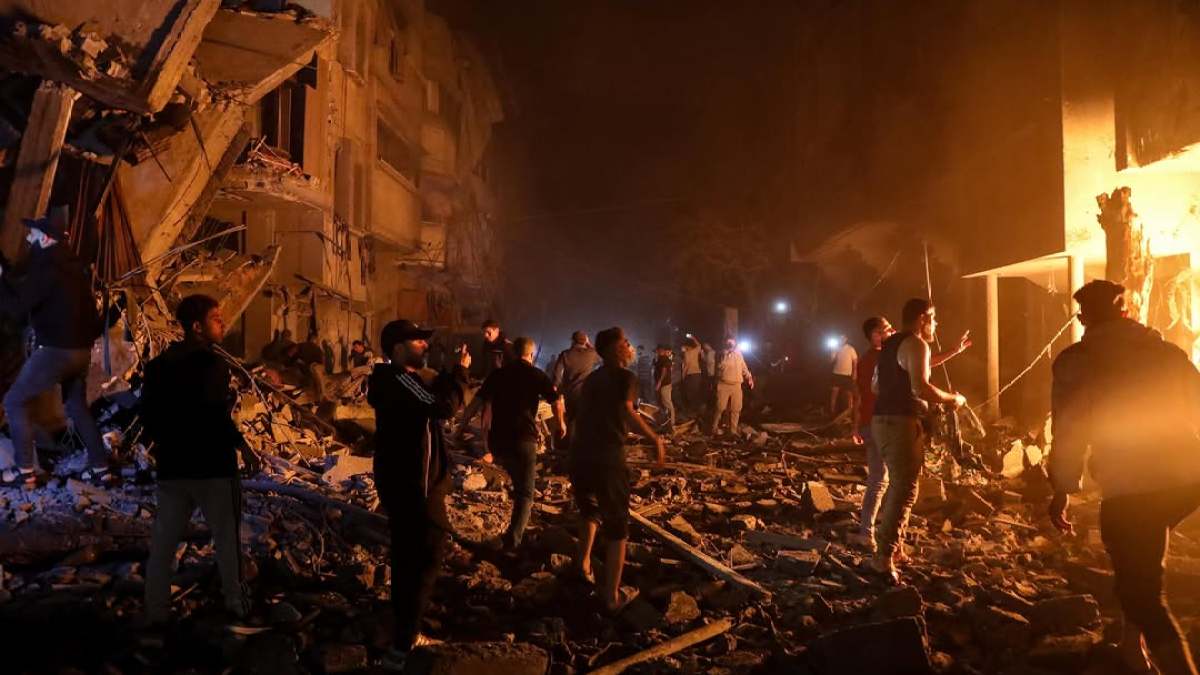 استهداف للشرطة وحرق لخيام النازحين.. 3 شهداء بقصف إسرائيلي على غزة