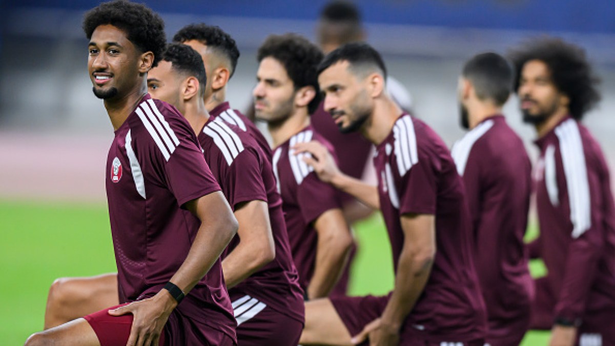 لوبيتيغي استبعد 7 لاعبين.. منتخب قطر يبدأ آخر مراحل إعداده لكأس العالم بمواجهة أيرلندا