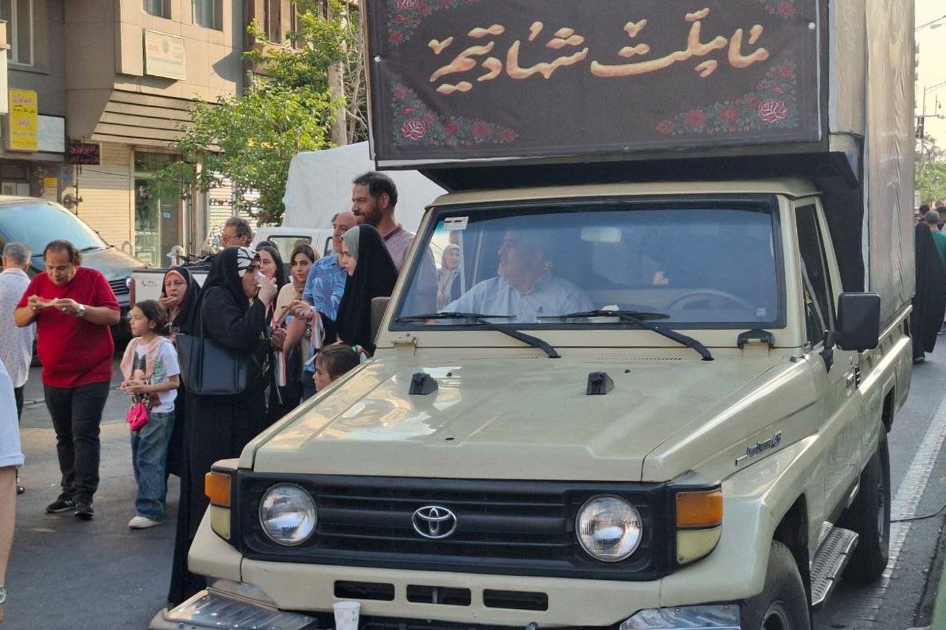 100 يوم من الحرب.. يوميات الإيرانيين تحت شبح القصف وغلاء المعيشة