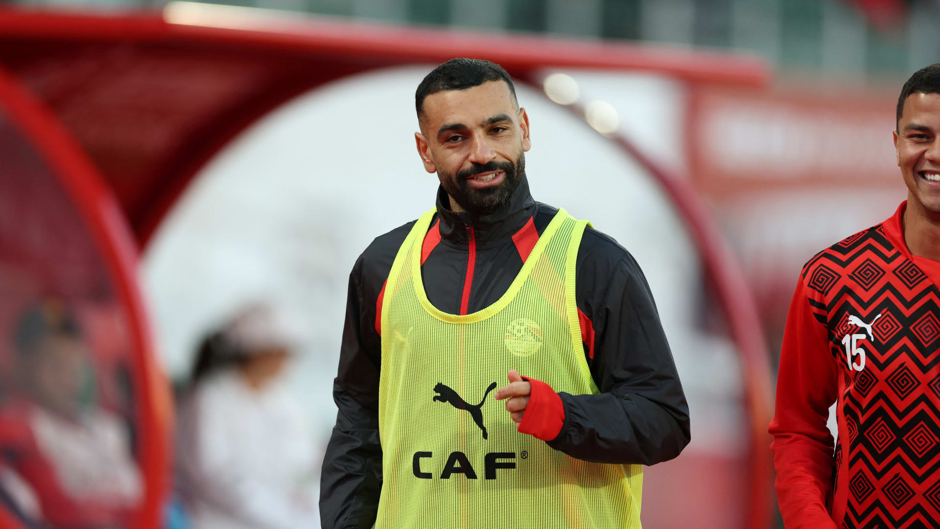 هذا ما فعله مشجعون لحظة رؤية محمد صلاح وهو يتجول في شوارع أمريكا