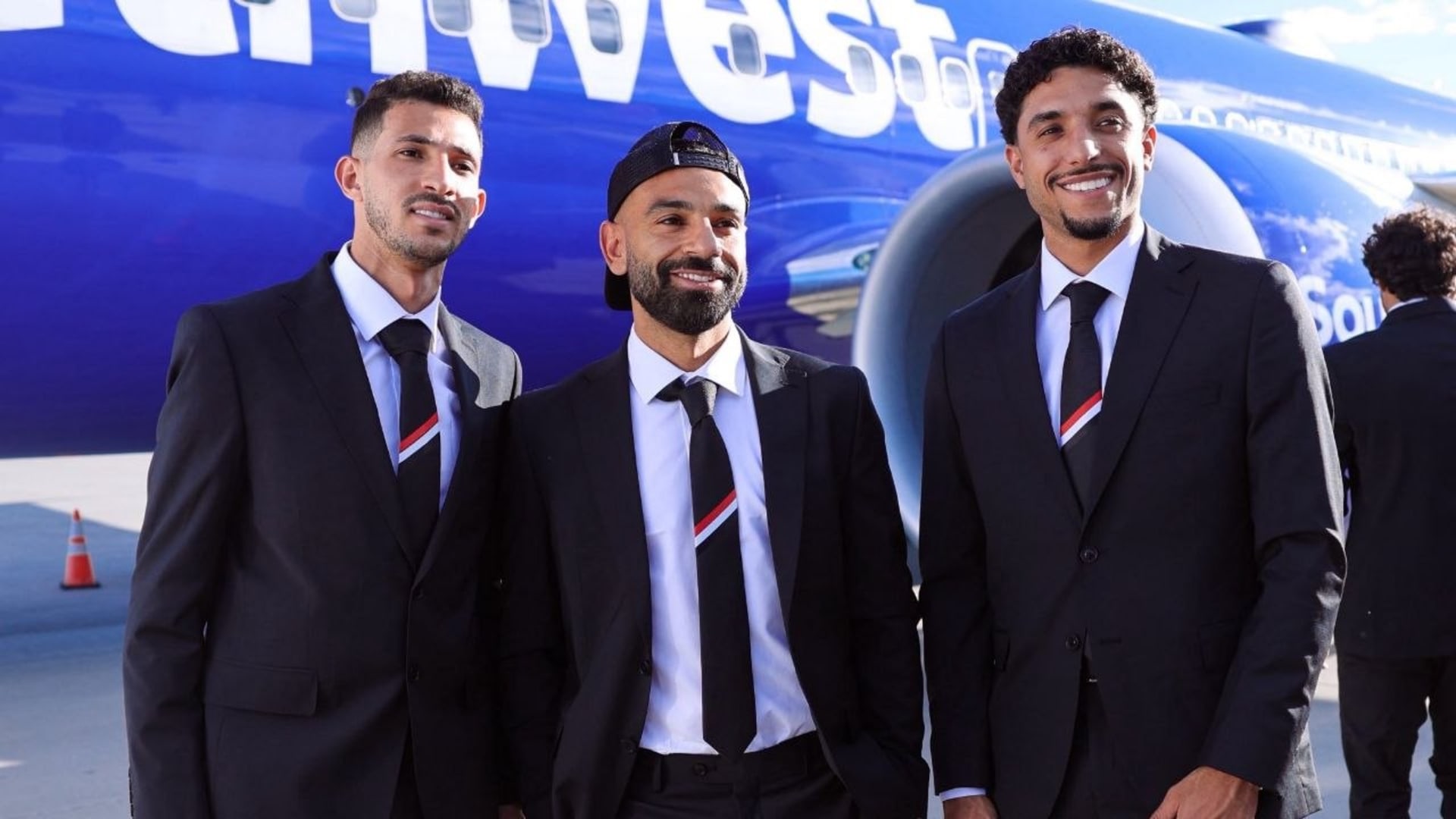 "جاهزون للمونديال".. وصول منتخب مصر إلى سبوكين لبدء المعسكر الرسمي