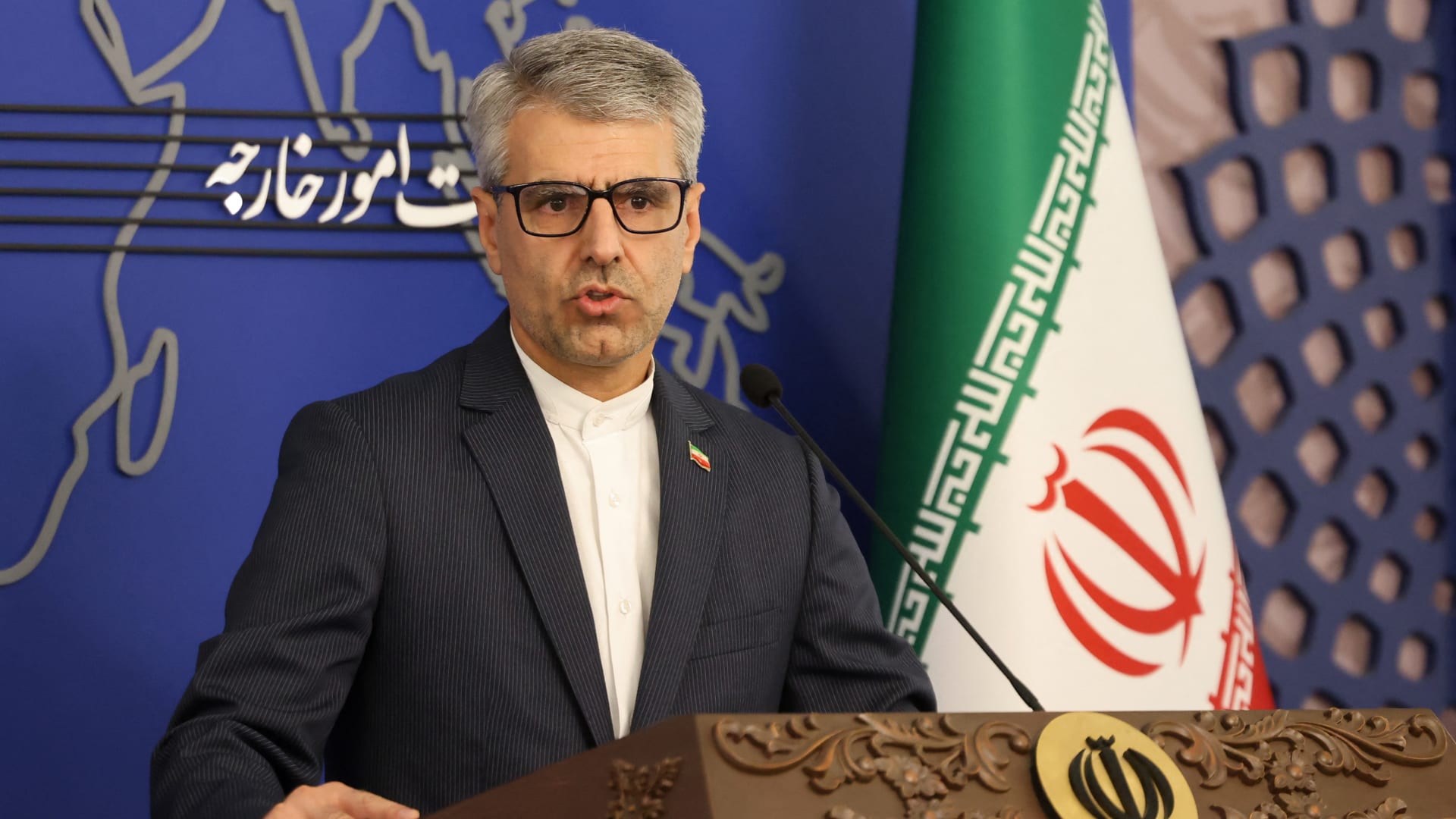 إيران ترد على تقارير تفيد بتوجيه أمريكا أموالها المجمدة لتعويض دول الخليج