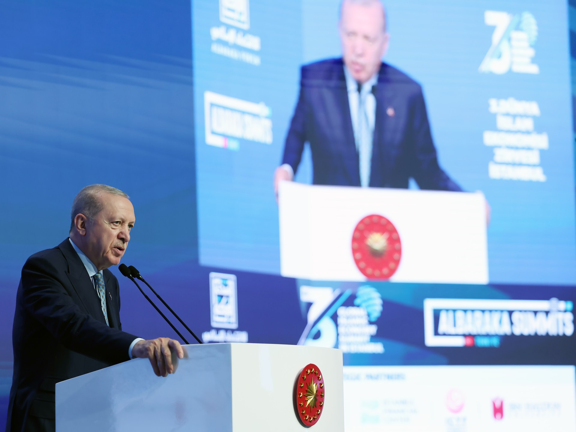 أردوغان يعلن اندماج بنوك تركيا الإسلامية ويشيد بالتمويل بالمشاركة