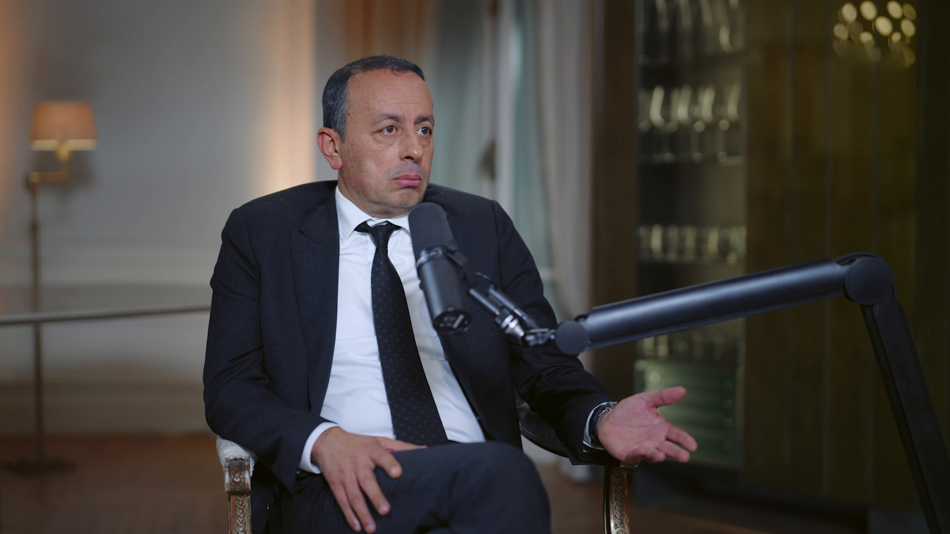 مدير المخابرات التونسية يكشف كواليس "فبركة الملفات" ضد خصوم قيس سعيد